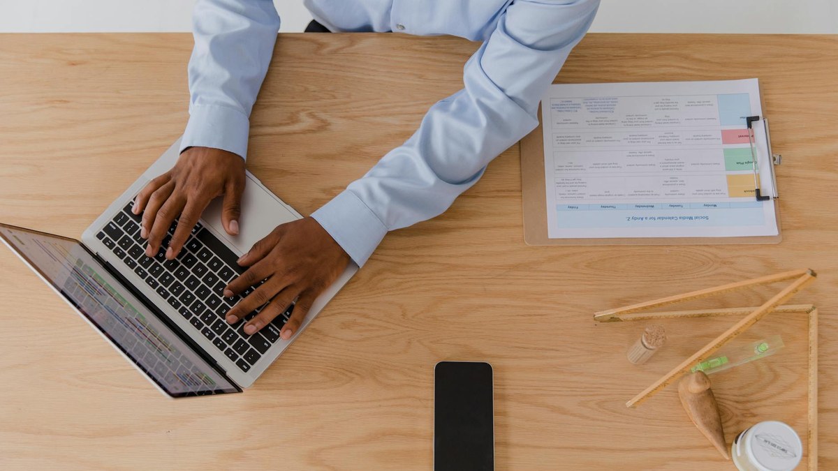 How to Enter 2025 with Marketing Momentum