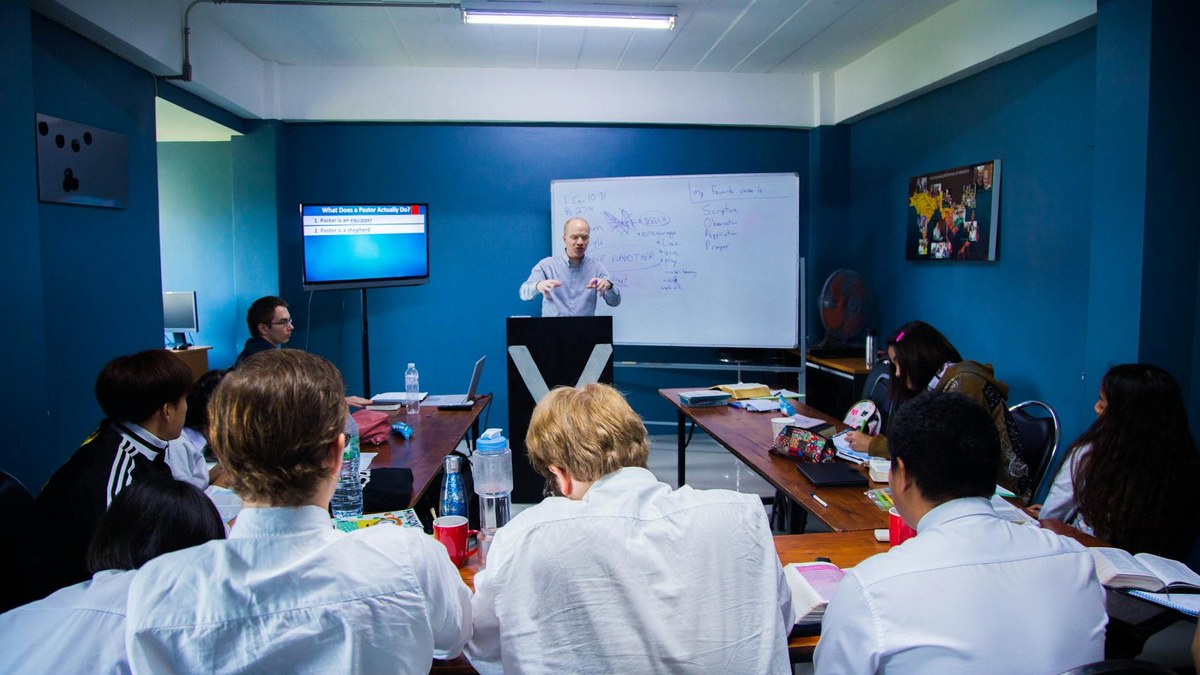 How to Structure a Marketing Training Programme That Actually Changes Behaviour